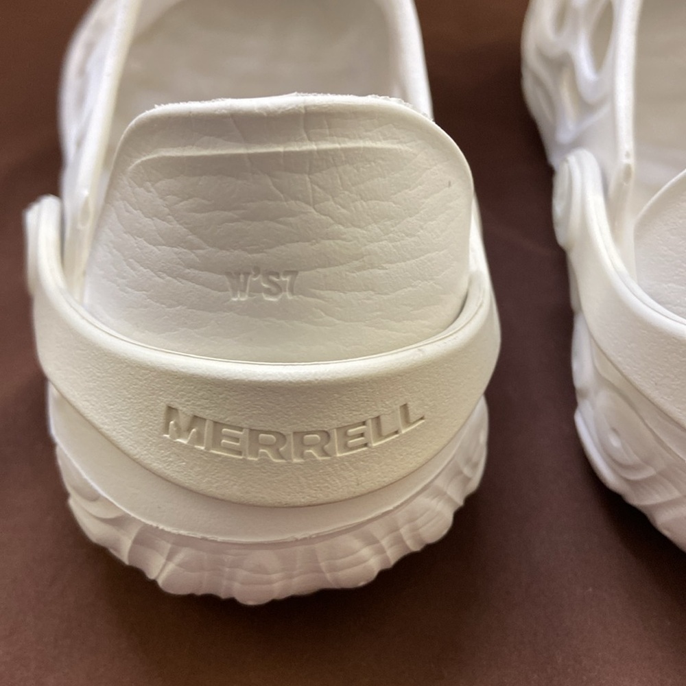 Merrill Hydro Moc, Women’s,White Clogs. Size-W’S 7. - Picture 10 of 10